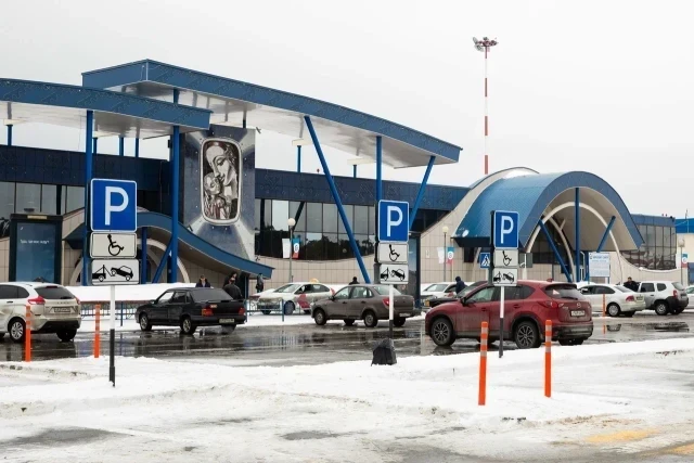 Борт рейса Сургут &ndash; Ханты-Мансийск экстренно развернули в воздухе