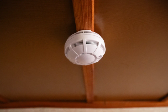 В Сургутском районе напоминают о простом способе защитить свой дом