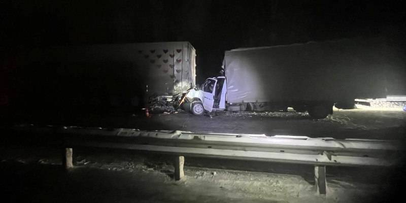 В столкновении двух грузовиков на &laquo;трассе смерти&raquo; Тюмень &ndash; Ханты-Мансийск погиб человек