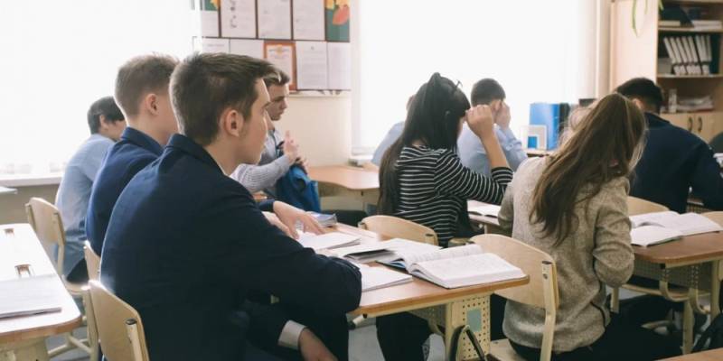 В Югре дети участников СВО получат поддержку для поступления в вузы и ссузы