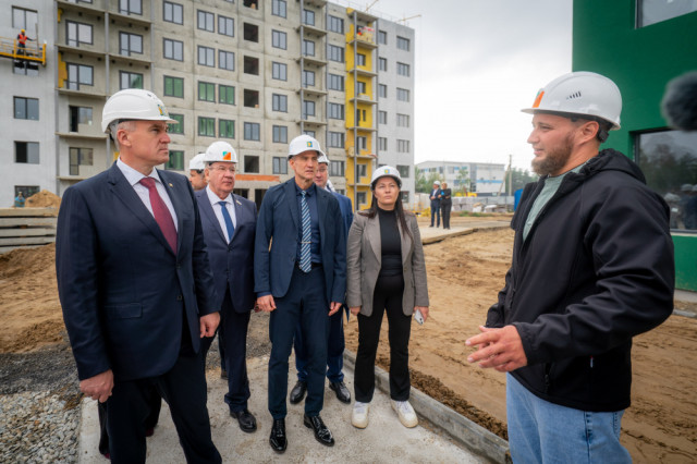 Губернатор Югры оценил реализацию проектов КРТ в Сургутском районе Губернатор Югры оценил реализацию проектов КРТ в Сургутском районе