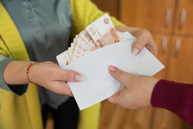 Более 19 миллионов перевела мошенникам пенсионерка из Сургута