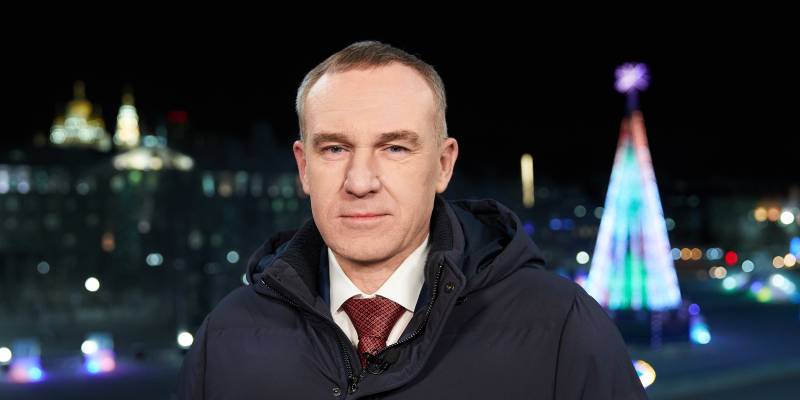 Губернатор Руслан Кухарук поздравил югорчан с наступающим Новым годом Губернатор Руслан Кухарук поздравил югорчан с наступающим Новым годом