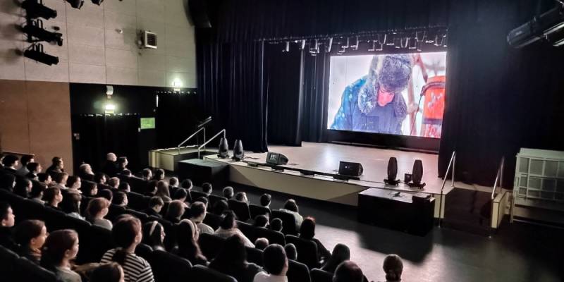 В Сургутском районе состоялась премьера фильма «Тайная дверь» В Сургутском районе состоялась премьера фильма «Тайная дверь»