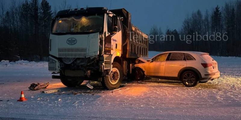 Очередное жесткое ДТП с грузовиком произошло в ХМАО: пострадал человек