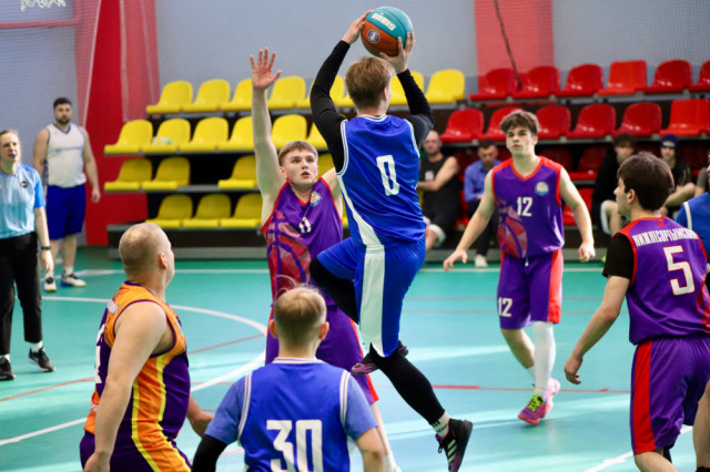 В Сургутском районе стартовала юбилейная Спартакиада: баскетболисты из Солнечного взяли золото