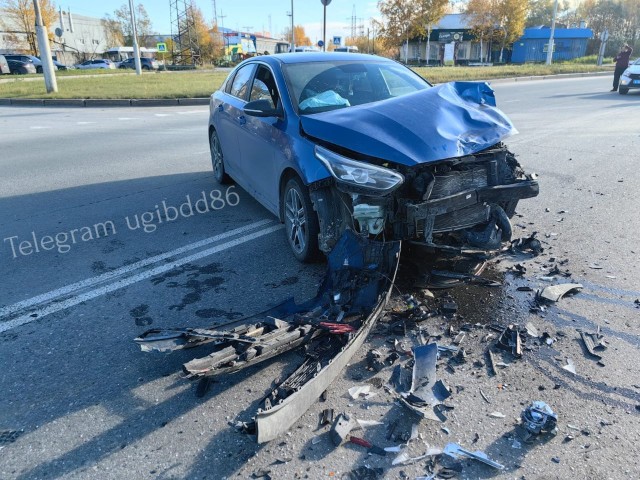 В Нижневартовске произошло массовое ДТП со множеством пострадавших