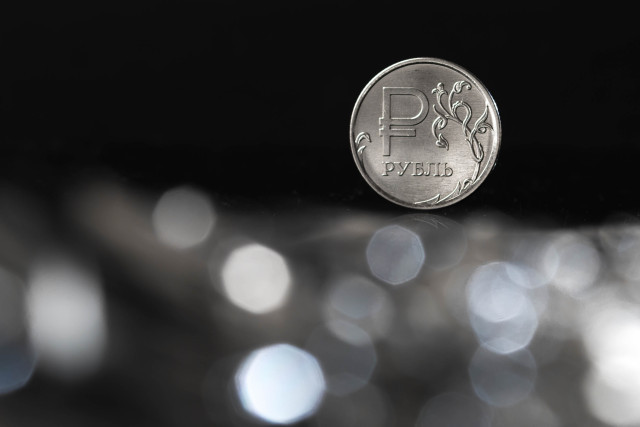 Алименты на 2,5 миллиарда: приставы ХМАО рассказали о рекордном долге