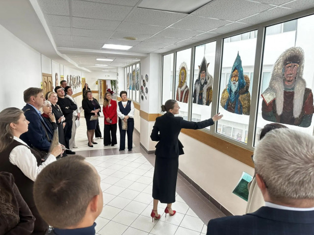 Директора школ Сургутского района прошли интенсив &laquo;Один день с эффективным руководителем&raquo;