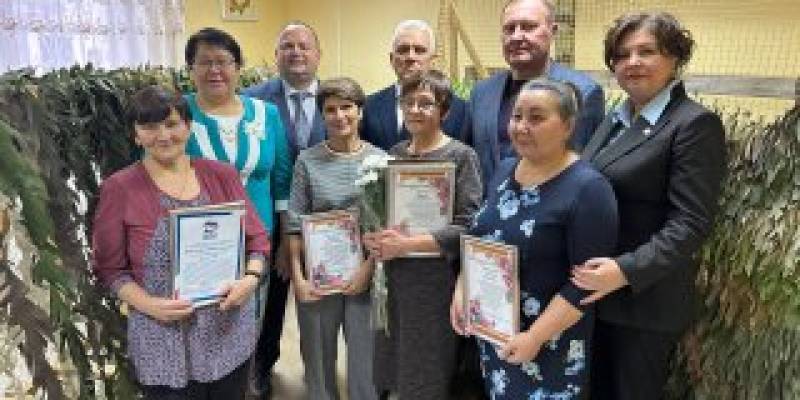 В Ульт-Ягуне с благодарностью отметили двухлетие волонтерской группы «Всё для Победы» В Ульт-Ягуне с благодарностью отметили двухлетие волонтерской группы «Всё для Победы»