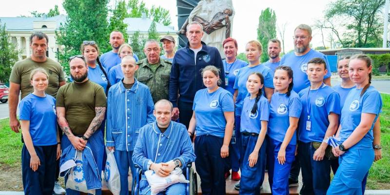 Губернатор ХМАО пообщался с добровольцами в военном госпитале в Ростове-на-Дону