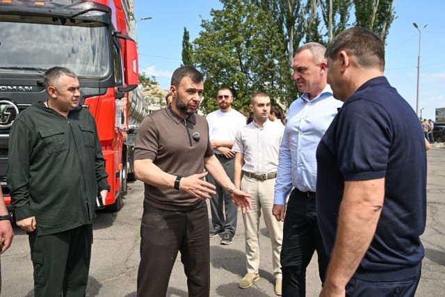 Глава ДНР поблагодарил власти Югры за оперативную доставку водовозов Глава ДНР поблагодарил власти Югры за оперативную доставку водовозов