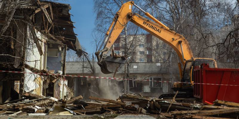 В Сургутском районе до конца года снесут 40 аварийных домов