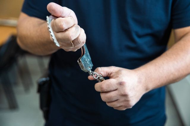 Убийцу и насильника девочек, скрывавшегося от правосудия четверть века, будут судить в ХМАО