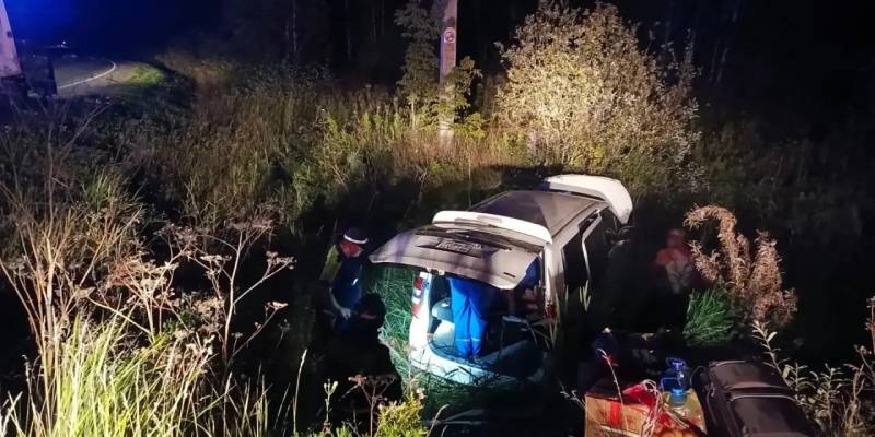 Семья из Сургута разбилась под Тюменью из-за уснувшего за рулем отца