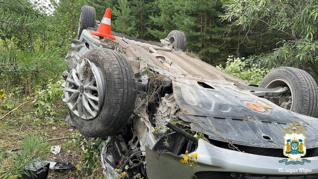 В ХМАО водитель спровоцировал ДТП с 4 пострадавшими и погиб