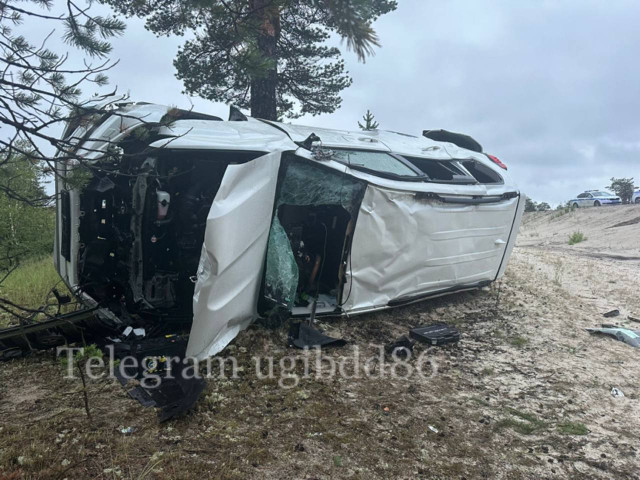 В ХМАО водитель иномарки вылетел в кювет и погиб В ХМАО водитель иномарки вылетел в кювет и погиб