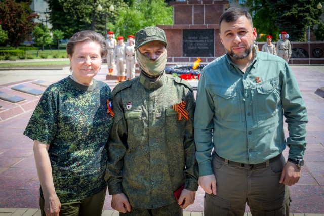 Губернатор ХМАО Наталья Комарова поздравила югорчан с Днем Победы из Макеевки