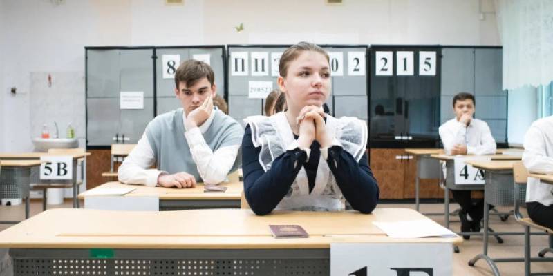 Выпускники ХМАО чаще выбирали биологию, информатику и обществознание для сдачи ЕГЭ