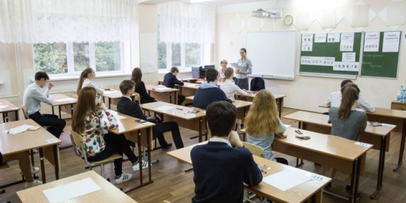 В Сургутском районе выросло число выпускников-медалистов