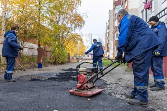 В Сургуте нашли способ для ремонта ям в холодную погоду