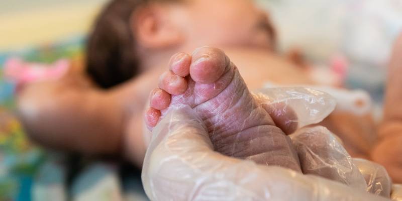 ​В ХМАО врачи провели сложную операцию, которая спасла жизнь молодой мамы и ее малыша