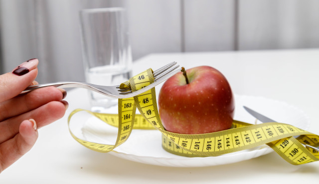 Едим и худеем: как не превысить норму калорий, рассказал главный диетолог ХМАО
