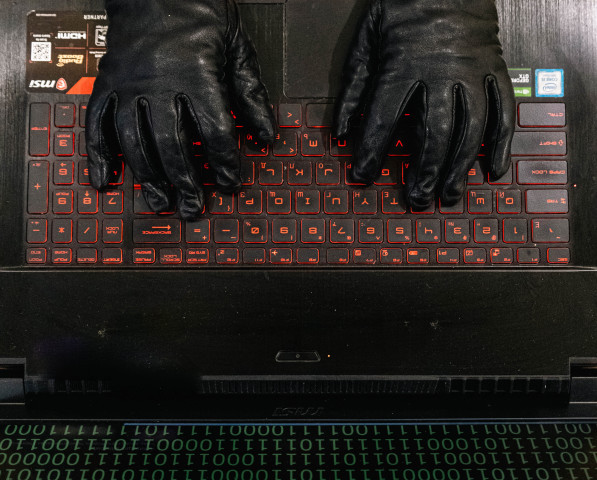 Мошенники начали создавать фейковые чаты для пациентов поликлиник ЯНАО