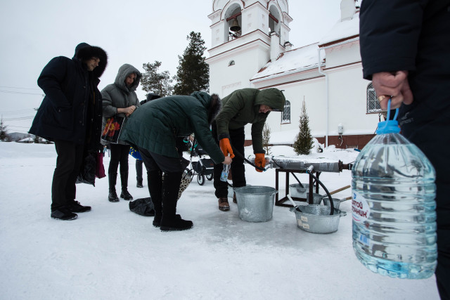 Пациентам детской больницы Нижневартовска раздадут 20 тысяч литров святой воды на Крещение