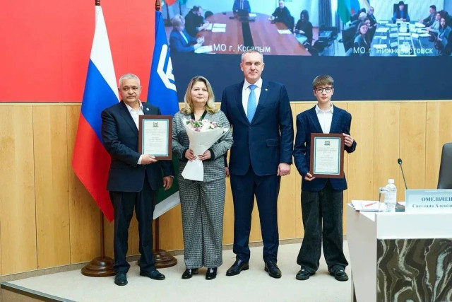 Губернатор ХМАО наградил подростка, который остановил нападение на школьников из Советского