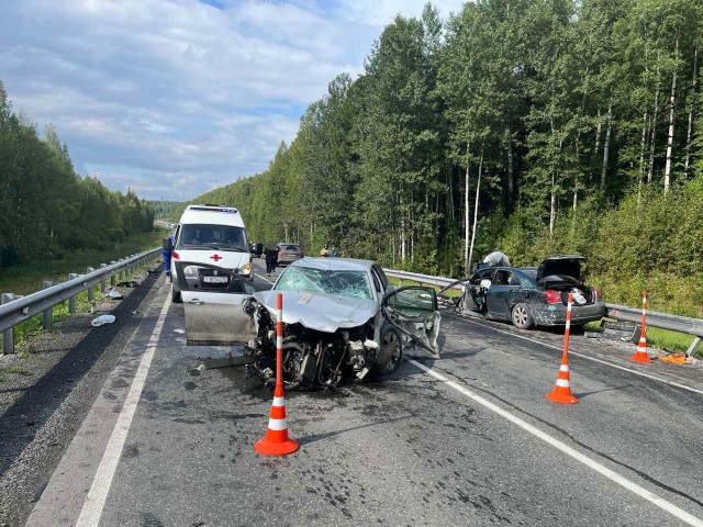 Многокилометровая пробка образовалась на трассе Тюмень-Ханты-Мансийск из-за жесткого ДТП