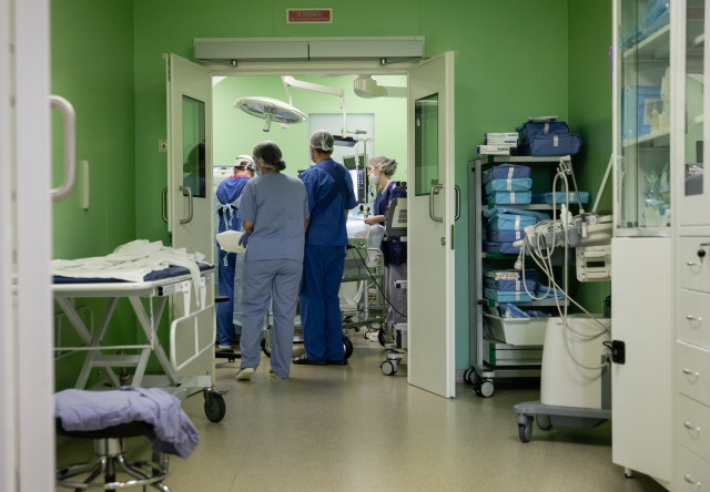 Врачи отключили руку 92-летней жительнице Сургута, чтобы вылечить перелом Врачи отключили руку 92-летней жительнице Сургута, чтобы вылечить перелом