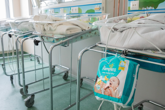 В ХМАО недоношенный ребенок отправился в полет на сотни километров после рождения В ХМАО недоношенный ребенок отправился в полет на сотни километров после рождения