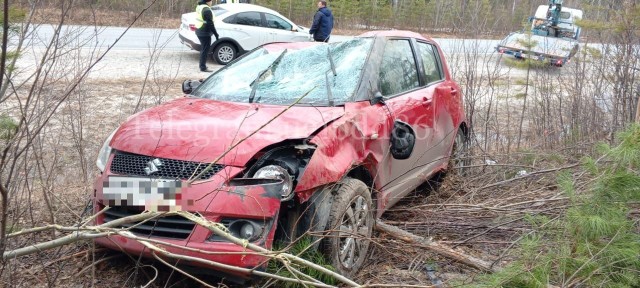 В ХМАО опрокинулся автомобиль с двумя детьми В ХМАО опрокинулся автомобиль с двумя детьми