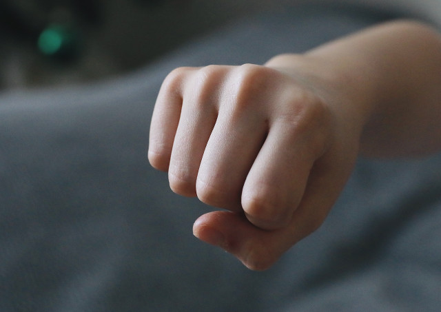 В Сургуте заключили под стражу подростков, жестоко избивших сверстника у ТЦ «Аура» В Сургуте заключили под стражу подростков, жестоко избивших сверстника у ТЦ «Аура»