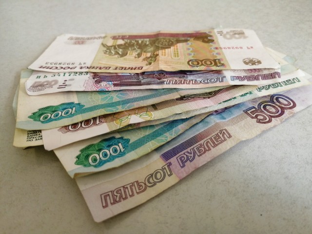 Подросток в ХМАО устроился курьером к мошенникам и помогал обманывать пенсионеров Подросток в ХМАО устроился курьером к мошенникам и помогал обманывать пенсионеров