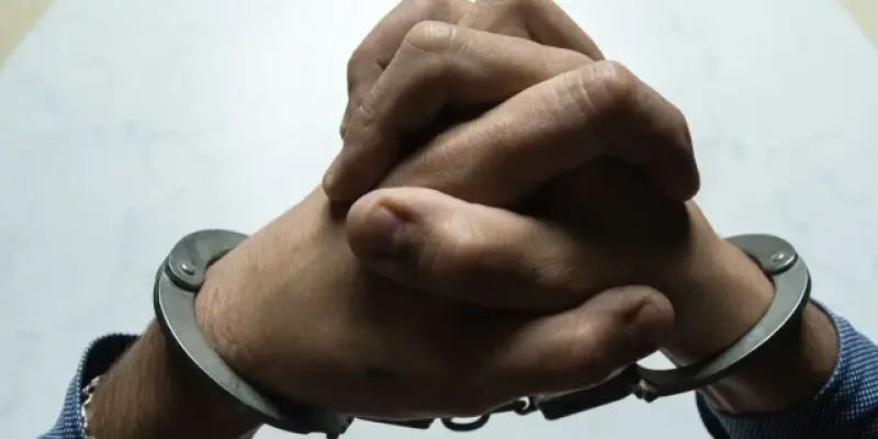 В ХМАО задержали банду, которая вымогала 6 миллионов у прогоревшего бизнесмена