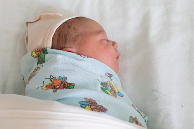 В ХМАО медики спасли жизнь многодетной маме и ее новорожденному сыну