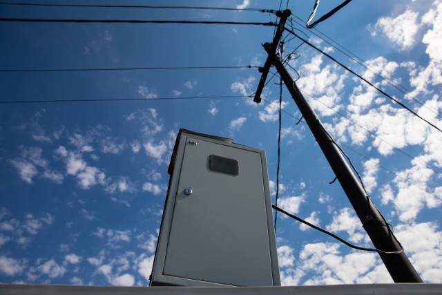 Жители крупного города ХМАО винят антенны провайдера в протечке крыши и заболевании раком