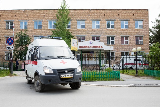 Жительница Нижневартовска стремительно родила в карете скорой помощи