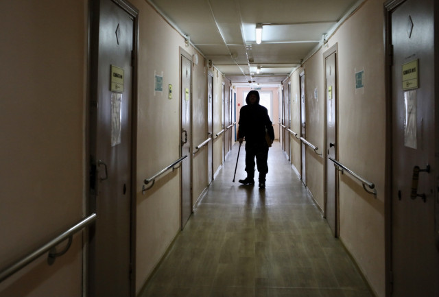 В ХМАО к постояльцам пансионата подселили пенсионера с заразным кожным заболеванием В ХМАО к постояльцам пансионата подселили пенсионера с заразным кожным заболеванием