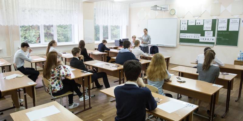 В Сургутском районе уже появились первые выпускники, написавшие ЕГЭ на 100 баллов