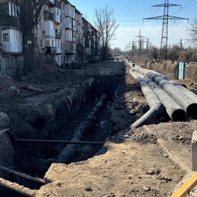Скорее вернём к мирной жизни Скорее вернём к мирной жизни