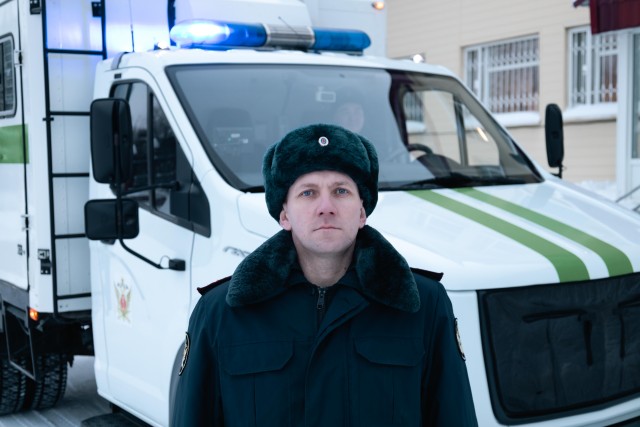 Под прикрытием: о работе людей, которые перевозят особенный груз Под прикрытием: о работе людей, которые перевозят особенный груз