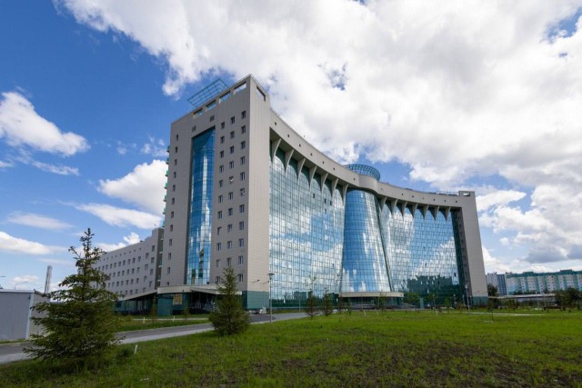 В ХМАО через 12 лет после первой сваи открыли знаменитую больницу-долгострой