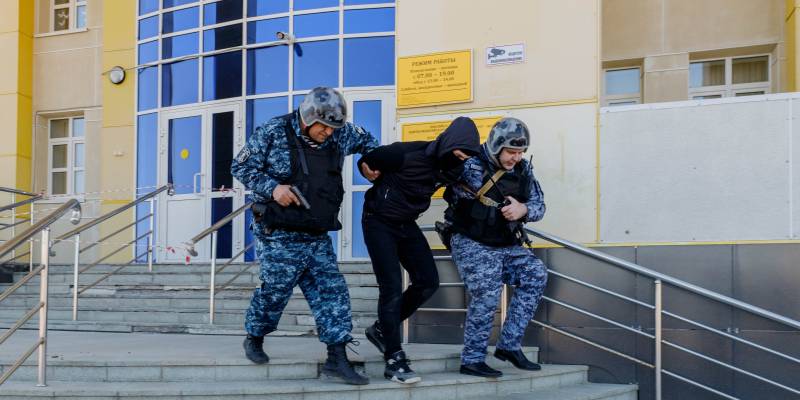 В Федоровском на учениях предотвратили вооруженное нападение на школу