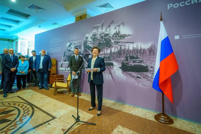 Экспозиция Югры открыла выставку «Трудовые династии» на ВДНХ Экспозиция Югры открыла выставку «Трудовые династии» на ВДНХ