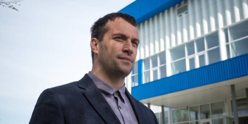 &laquo;Нужно, чтобы папа был рядом&raquo;: Эдуард Исаков раскрыл причины отставки из правительства ХМАО