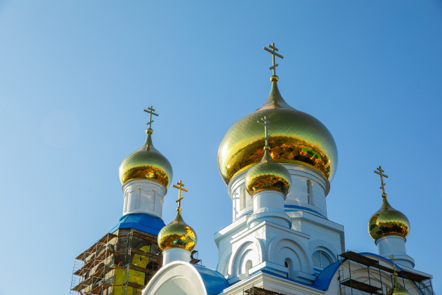 Губернатор ХМАО Руслан Кухарук посетил строящийся храм в Белом Яре