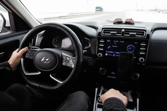 У жителей ХМАО появился взрывной интерес к новым российским автомобилям